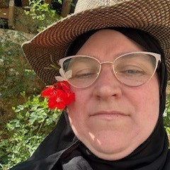 April Alhuniti Photo