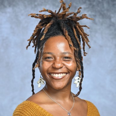 a photo from Nia Dariso