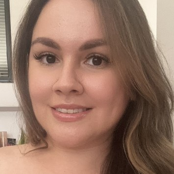 Adela Aguilera Photo